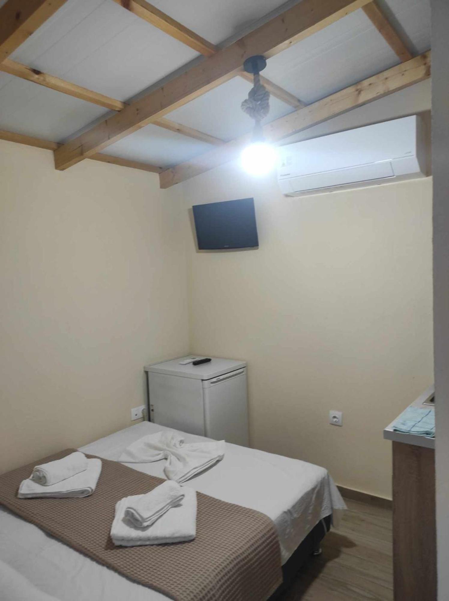 Light Blue Paralia Apartments Esterno foto