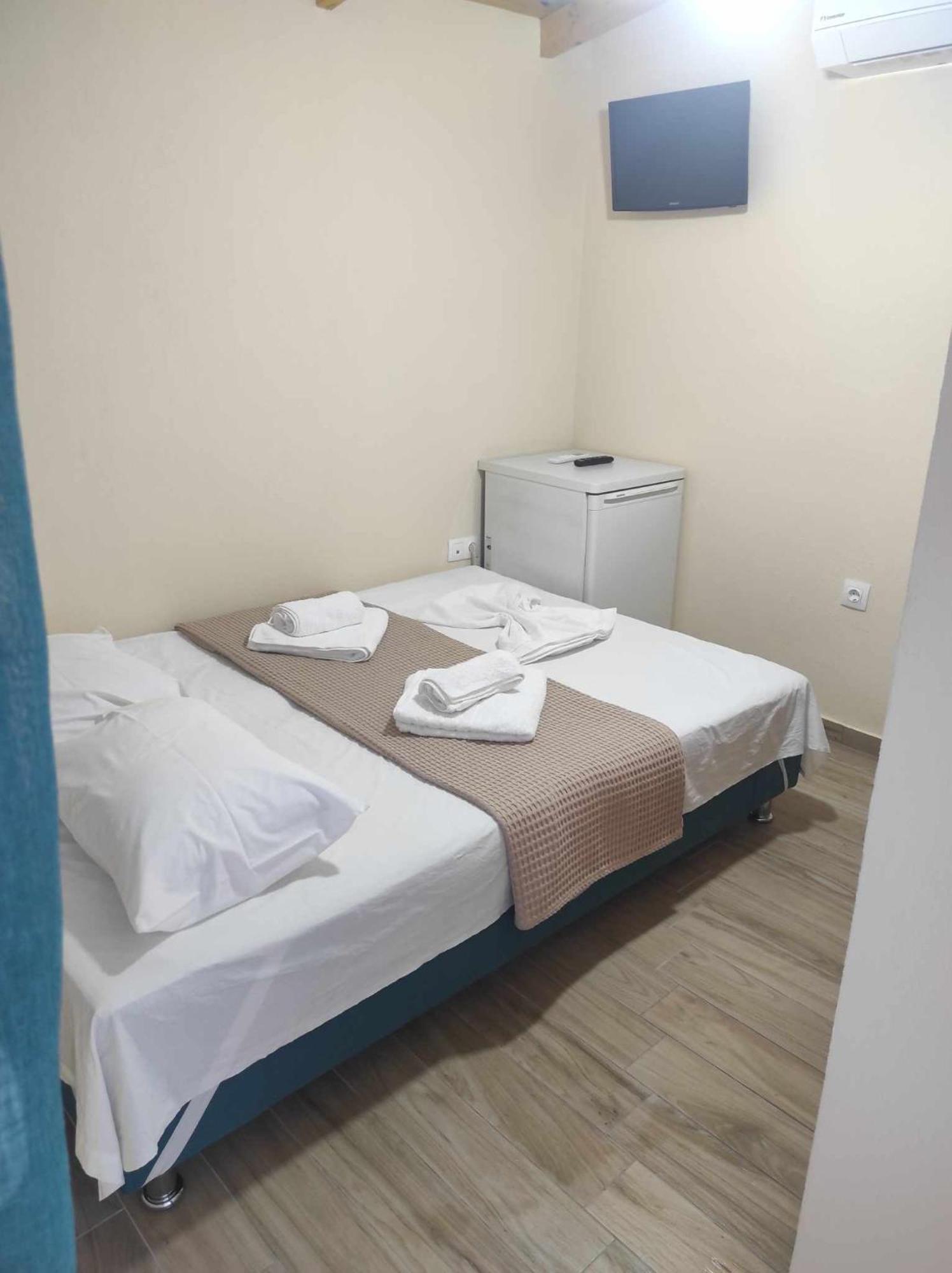 Light Blue Paralia Apartments Esterno foto