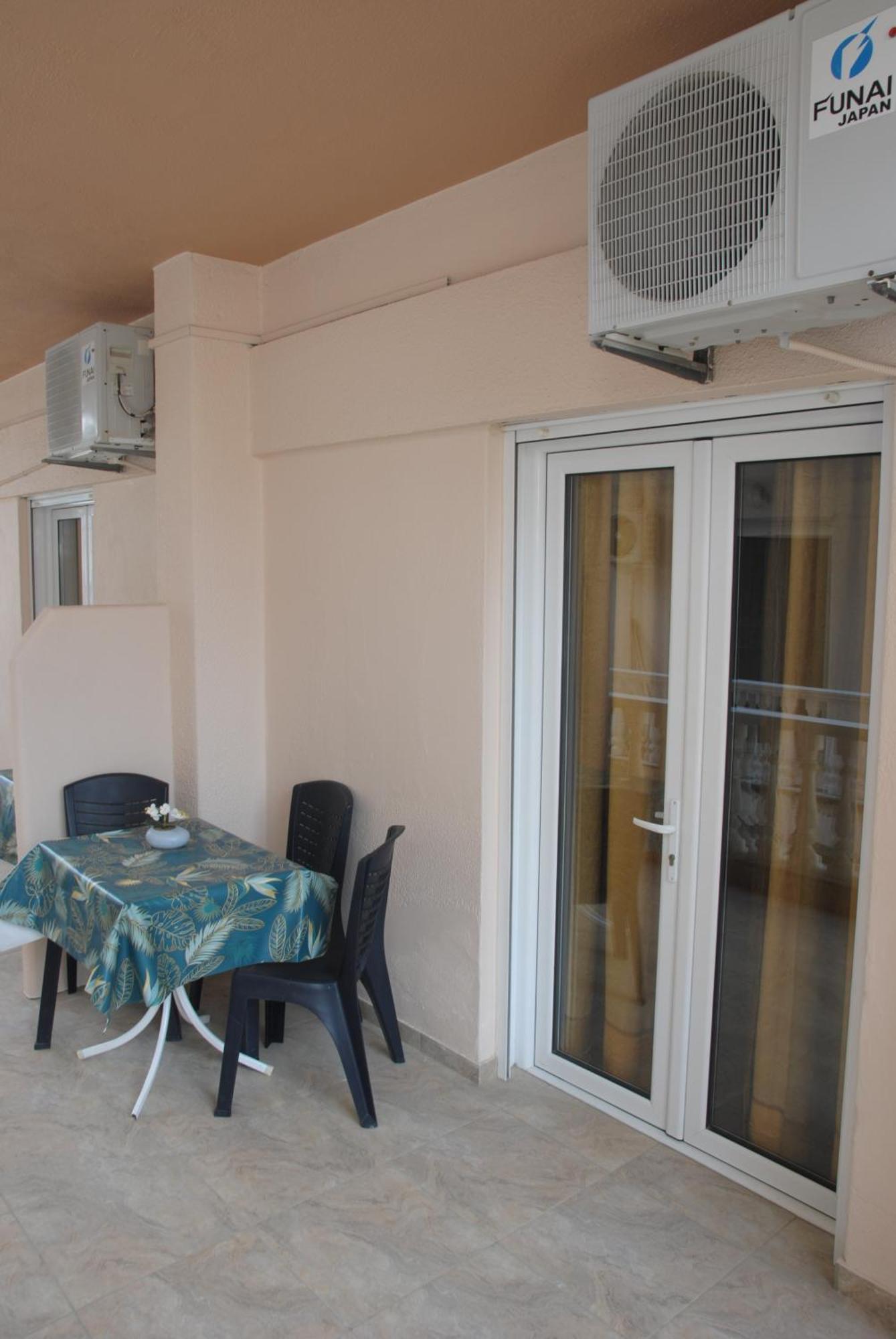 Light Blue Paralia Apartments Esterno foto