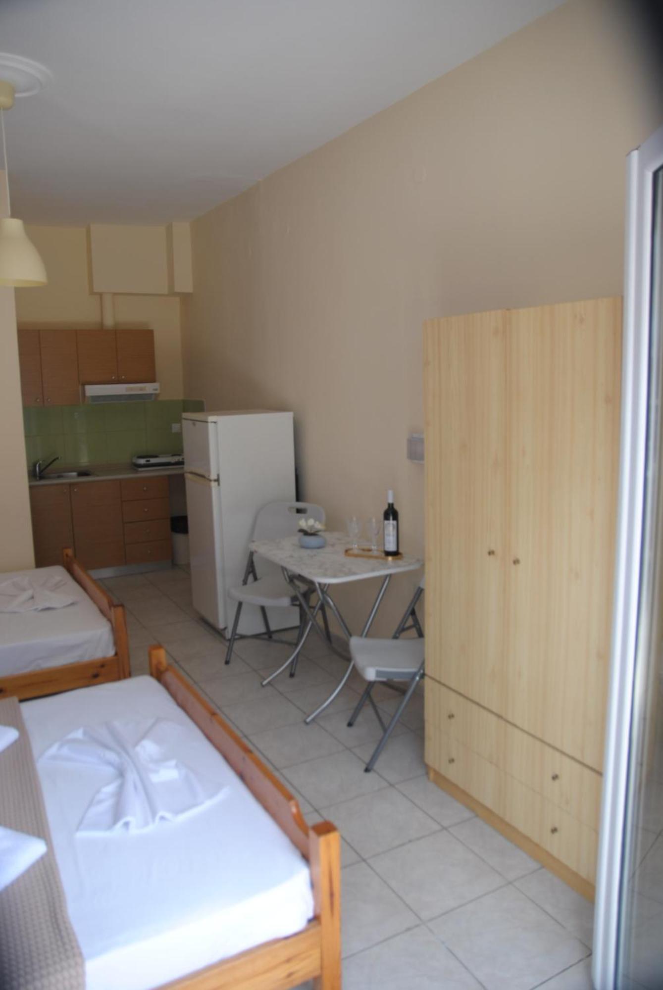 Light Blue Paralia Apartments Esterno foto